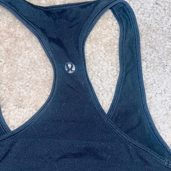 Lululemon bundle! - Picture 3 of 4